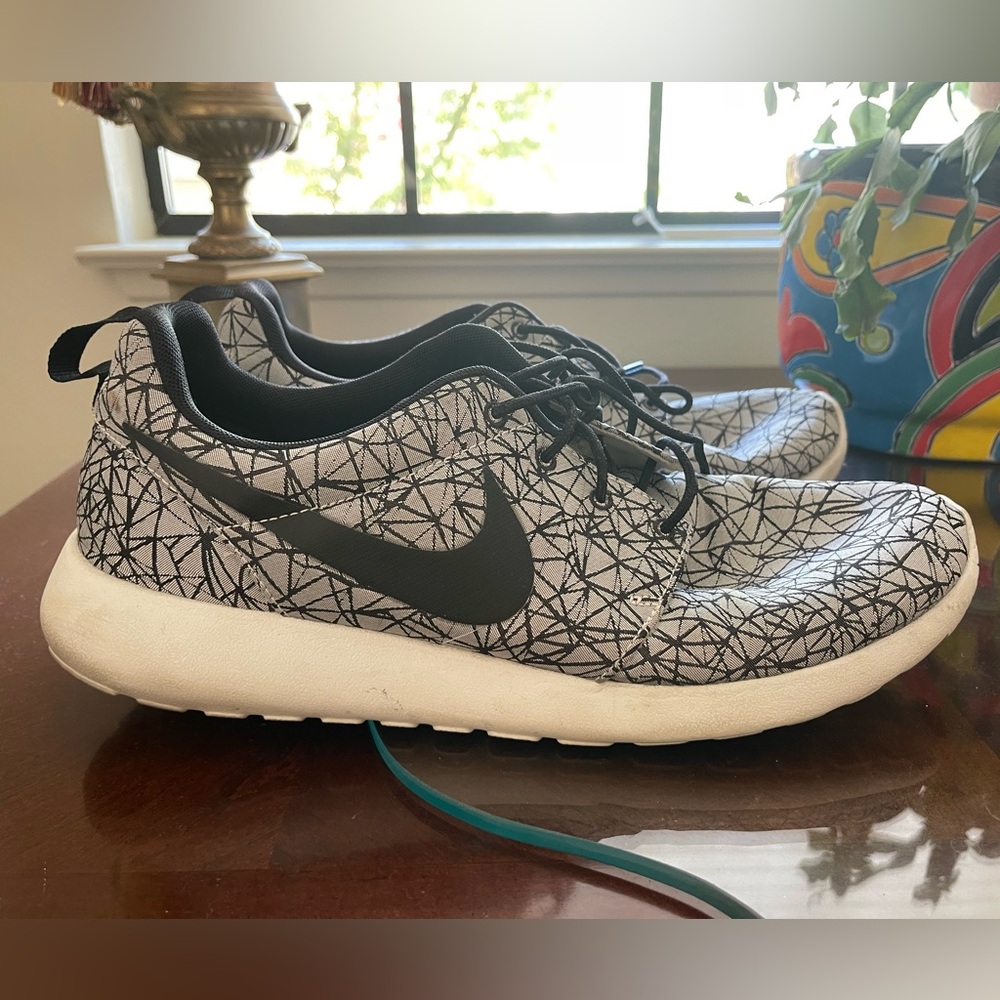Nike Roshe Run Geometric Pack